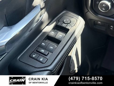Used 2025 RAM 1500 Laramie AWD/4WD image 11