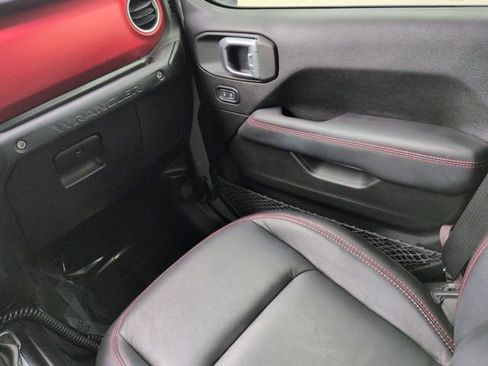 Used 2019 Jeep Wrangler Unlimited Rubicon AWD/4WD image 17