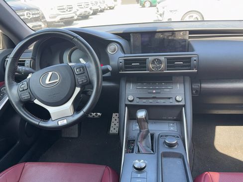 Used 2020 Lexus IS 300 F Sport w/ F Sport Package RWD image 10