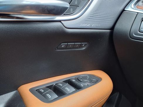Used 2021 Cadillac XT5 Premium Luxury FWD image 18