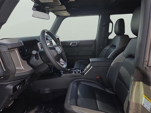 New 2025 Ford Bronco Outer Banks image 11