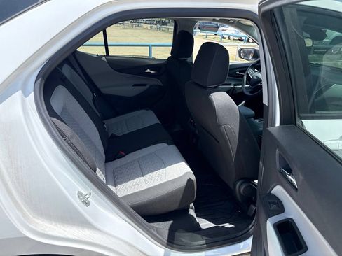 Used 2024 Chevrolet Equinox LS FWD image 12