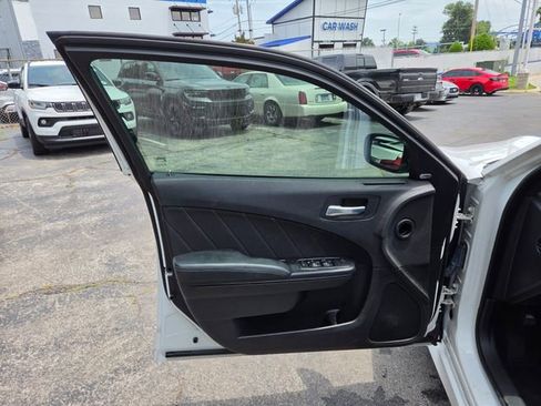 Used 2022 Dodge Charger R/T w/ Driver Convenience Group RWD image 12