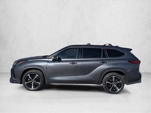 Used 2021 Toyota Highlander XSE image 8