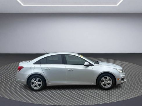 Used 2015 Chevrolet Cruze LT image 8