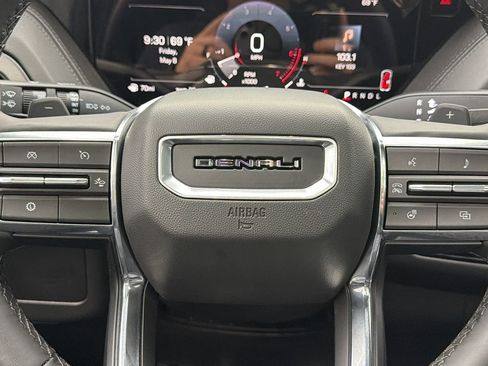 Used 2026 GMC Yukon Denali w/ Sun & Power Step Package AWD/4WD image 25