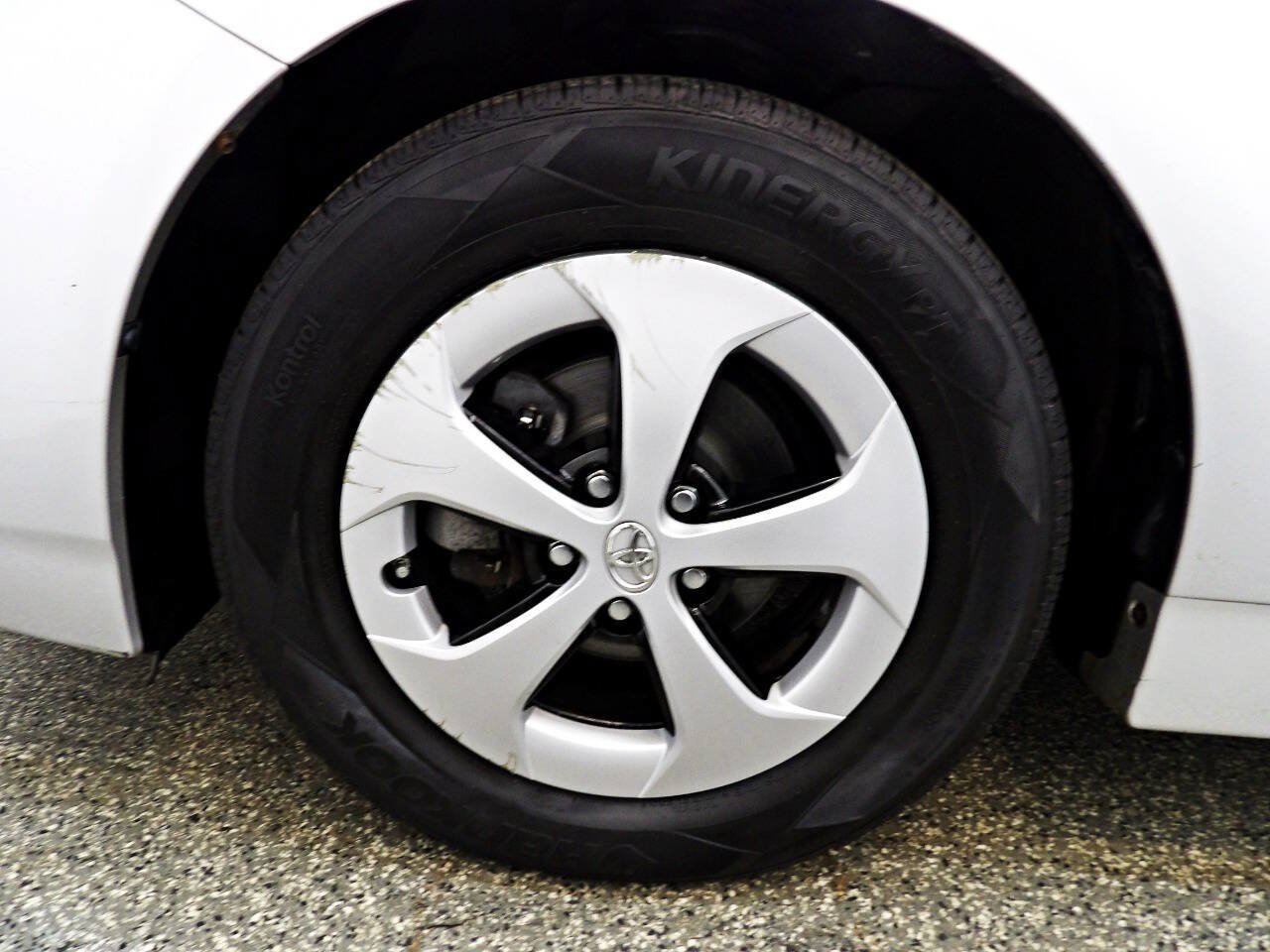 Used 2015 Toyota Prius Two FWD image 18
