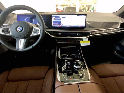 New 2026 BMW X7 xDrive40i AWD/4WD image 5