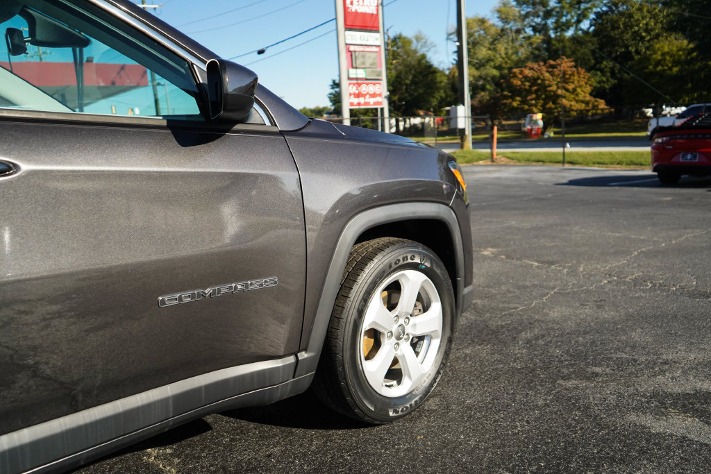 Used 2020 Jeep Compass Latitude FWD image 19