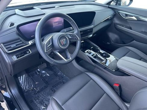 Used 2025 Buick Envision Preferred image 36