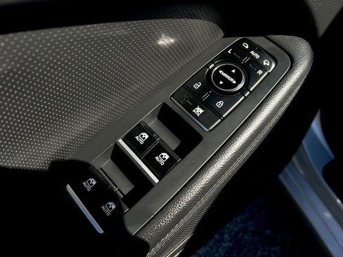 Used 2016 Hyundai Genesis 3.8 image 10