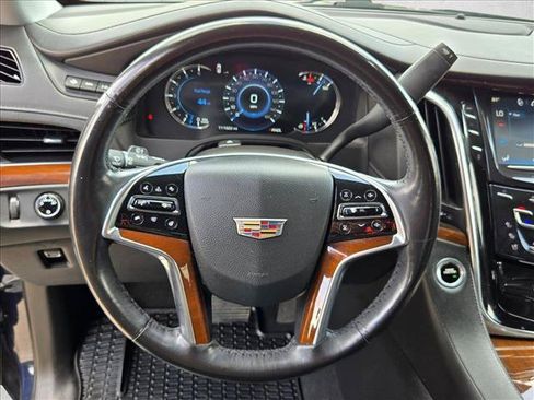 Used 2018 Cadillac Escalade Premium Luxury AWD/4WD image 12