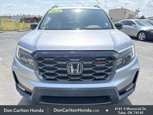 Used 2022 Honda Passport TrailSport image 2