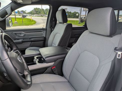 Used 2022 RAM 1500 Big Horn AWD/4WD image 12