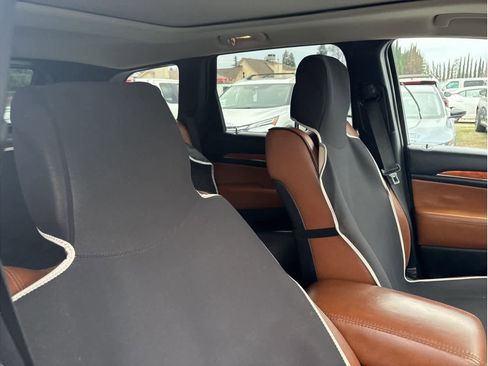 Used 2012 Jeep Grand Cherokee Overland image 21