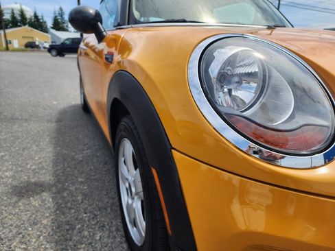 Used 2017 MINI Cooper 2-Door Hardtop FWD image 29