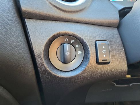 Used 2017 Ford Fiesta SE image 20