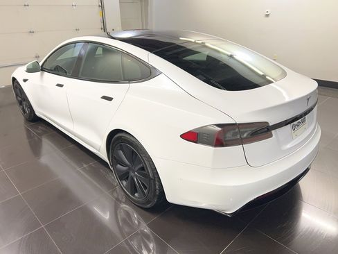 Used 2022 Tesla Model S Base image 4