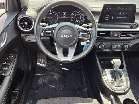 Used 2024 Kia Forte LXS FWD image 11