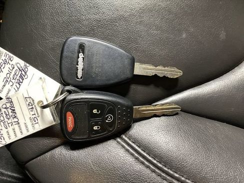 Used 2016 Jeep Wrangler Unlimited Rubicon w/ Connectivity Group image 22