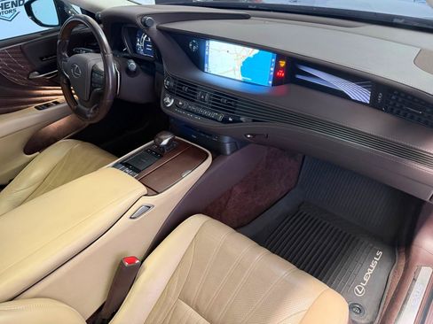 Used 2020 Lexus LS 500 AWD w/ Interior Upgrade Package image 27