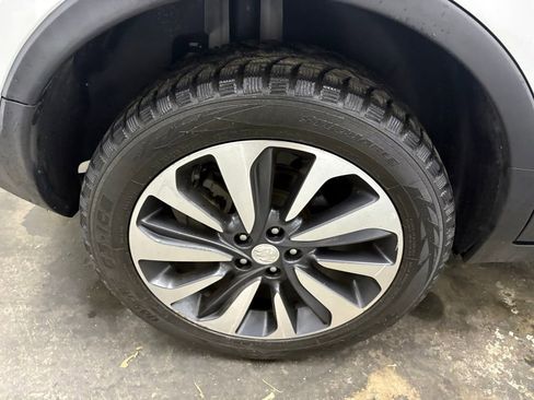 Used 2021 Buick Encore Preferred AWD/4WD image 20