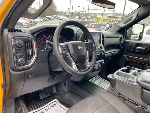 Used 2020 Chevrolet Silverado 2500 LT w/ Snow Plow Prep/Camper Package AWD/4WD image 10