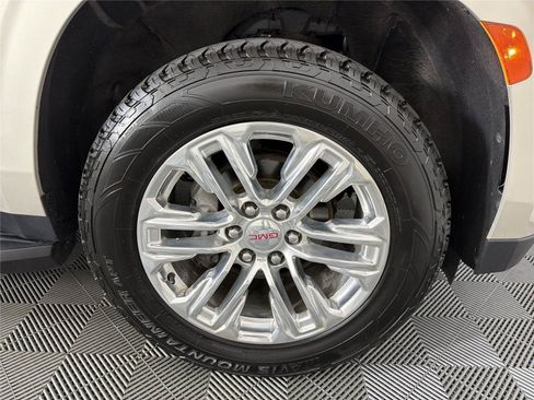Certified 2021 GMC Yukon XL SLT w/ SLT Luxury Plus Package AWD/4WD image 10
