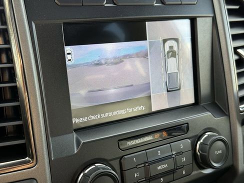 Used 2019 Ford F150 Raptor w/ Equipment Group 801A Mid image 23