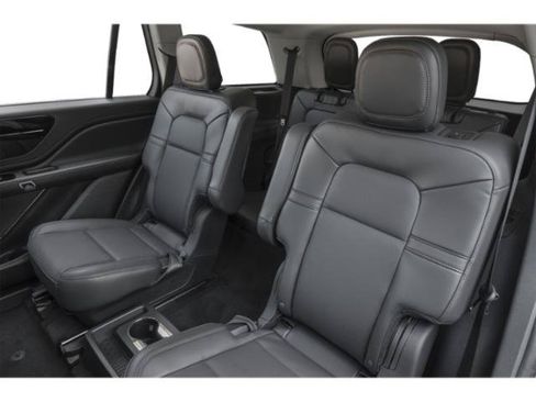 Used 2025 Lincoln Aviator AWD w/ Equipment Group 101A image 12