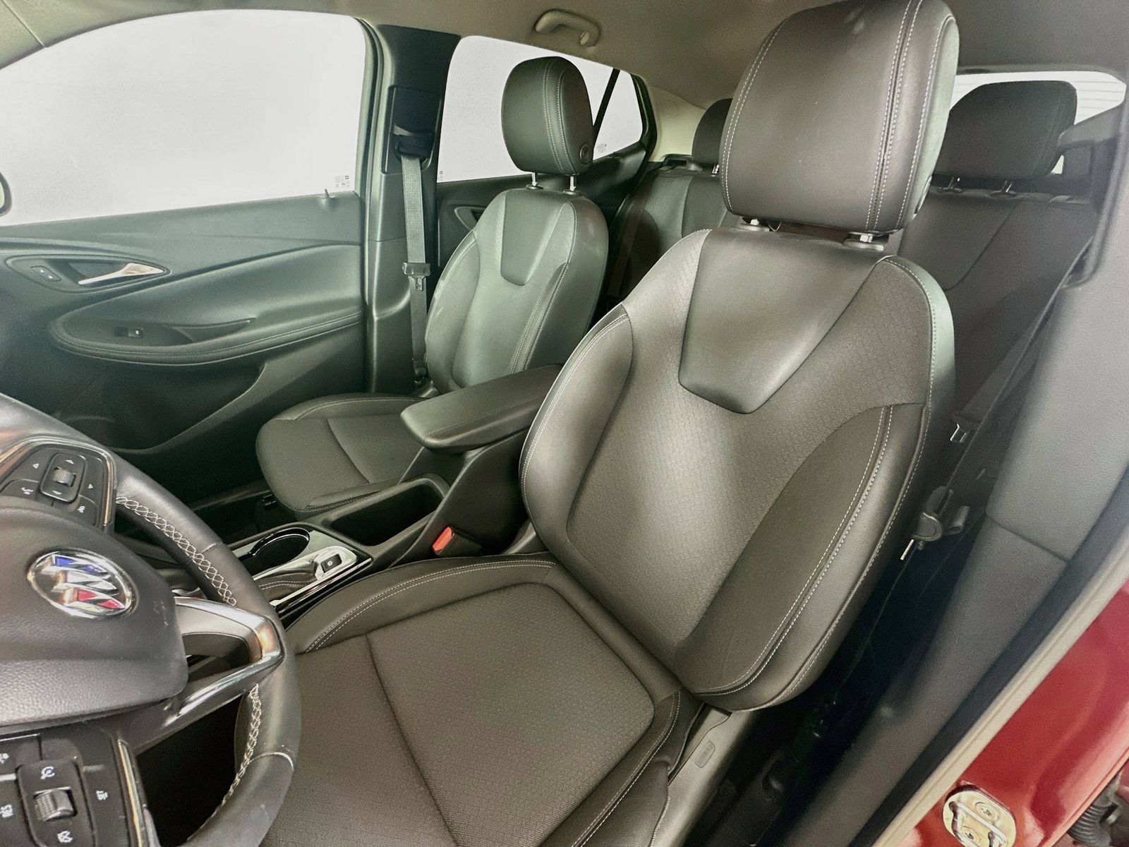 Used 2023 Buick Encore GX Select AWD/4WD image 34