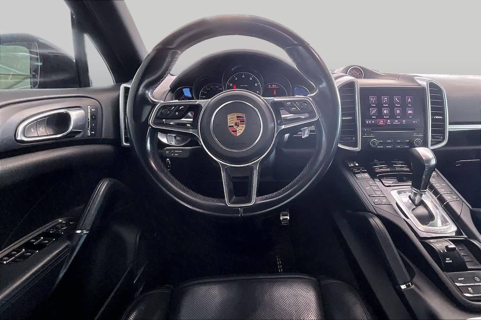Used 2017 Porsche Cayenne Platinum Edition AWD/4WD image 6