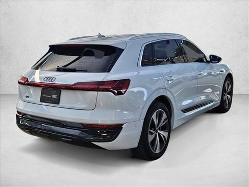 Certified 2024 Audi Q8 e-tron Premium Plus w/ Premium Plus Package AWD/4WD image 2
