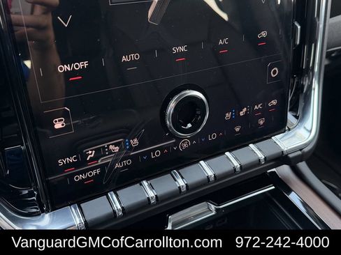 New 2026 GMC Yukon Denali w/ Denali Reserve Package AWD/4WD image 17