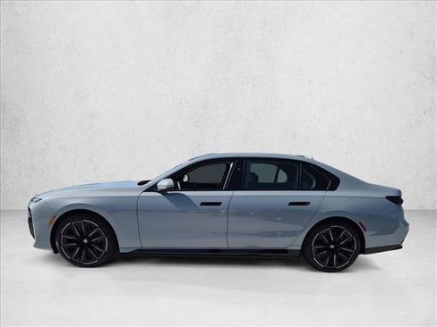 Used 2025 BMW i7 eDrive50 w/ M Sport Package RWD image 9