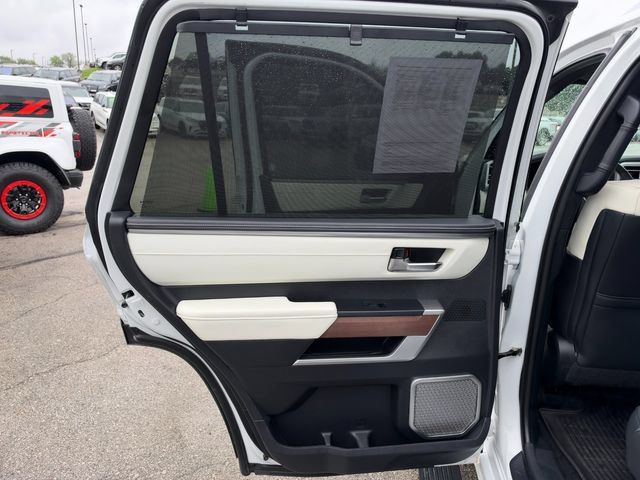Used 2023 Toyota Sequoia Capstone AWD/4WD image 22