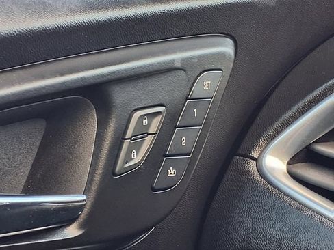 Used 2024 Chevrolet Malibu LT FWD image 11