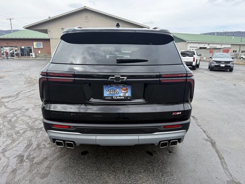 Used 2025 Chevrolet Traverse Z71 image 8