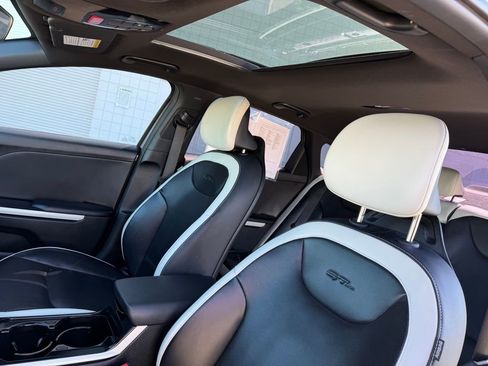 Used 2025 Kia K4 GT-Line w/ GT-Line Premium Package image 18