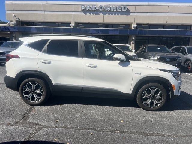 Certified 2023 Kia Seltos EX AWD/4WD image 3