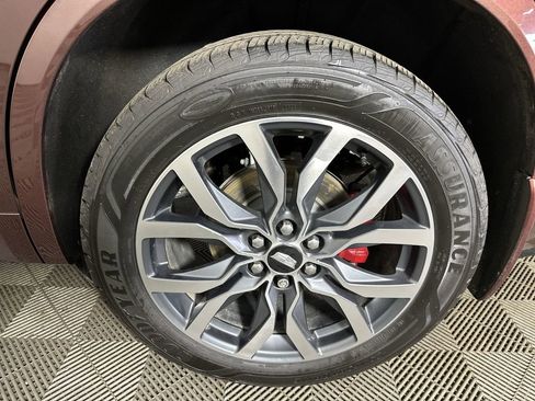 Used 2023 Cadillac XT6 Sport w/ Platinum Package AWD/4WD image 36