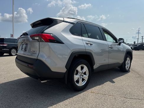 Used 2021 Toyota RAV4 XLE w/ Convenience Package AWD/4WD image 8