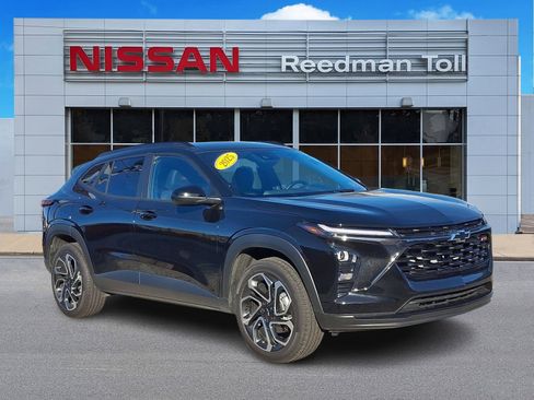 Used 2025 Chevrolet Trax RS w/ Driver Confidence Package image 1