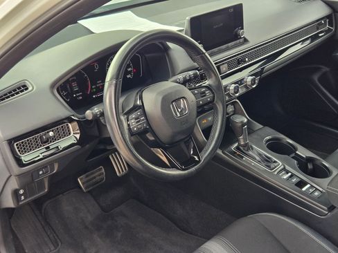 Used 2023 Honda Civic Sport image 10