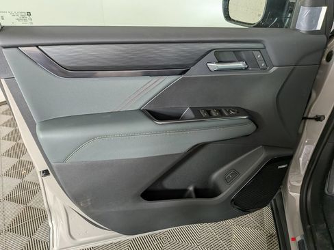 New 2026 GMC Acadia AT4 w/ Luxury Package AWD/4WD image 14