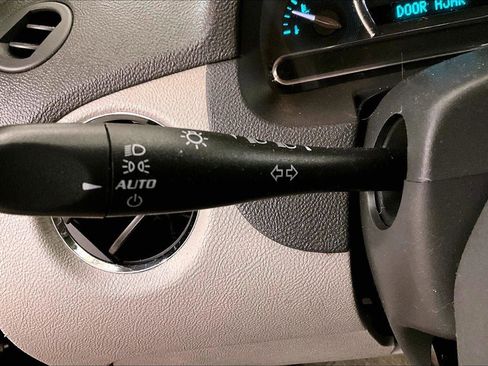 Used 2009 Chevrolet HHR LS image 30