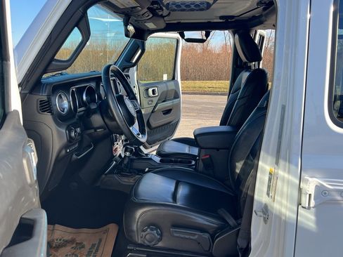 Used 2021 Jeep Wrangler Unlimited Rubicon 4xe w/ Cold Weather Group image 13