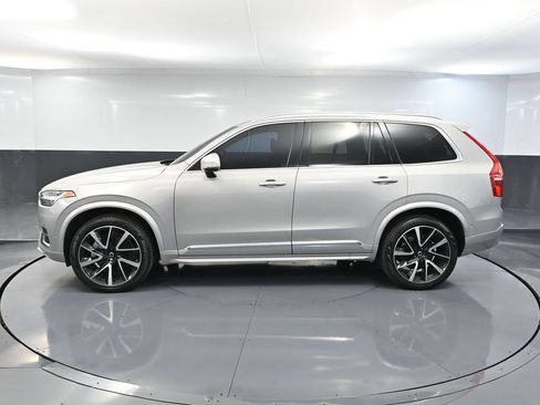 Used 2024 Volvo XC90 B5 Plus AWD/4WD image 9