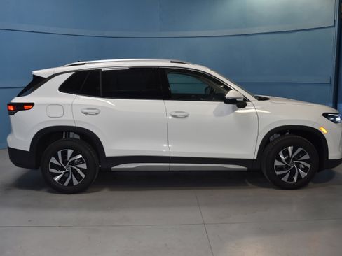 New 2026 Volkswagen Tiguan S image 16