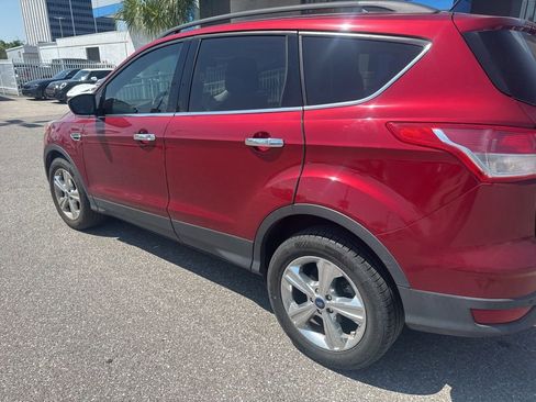 Used 2014 Ford Escape SE w/ Equipment Group 201A image 4